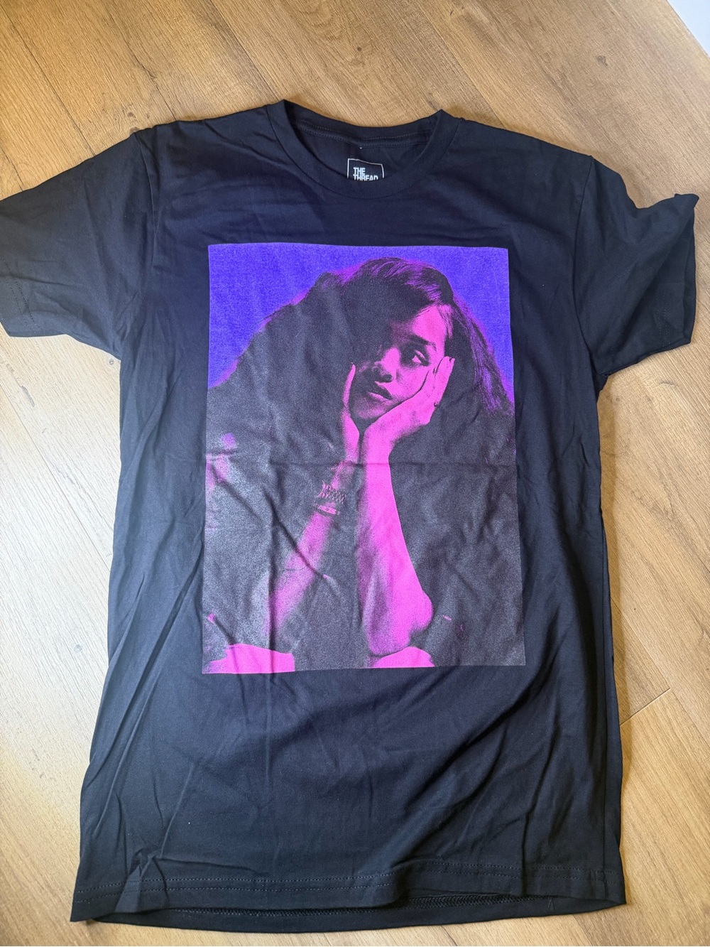 Sz small h.e.r shirt